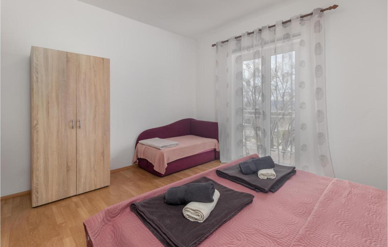 2 Bedroom Stunning Apartment In Novi Vinodolski Exterior foto